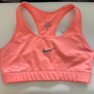 Peach Nike Pro sports bra size small
